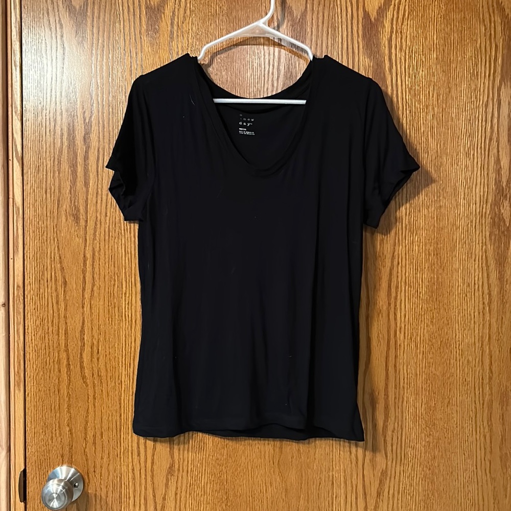 A new day black round neck short sleeve top